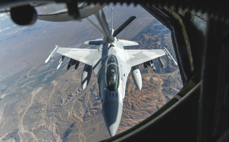 δοκιμές με πλήρη οπλισμό στα F-16 Viper του Μπαχρέιν